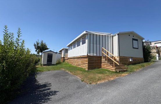 940 XXL Occasion de 2022 sur terrain de camping